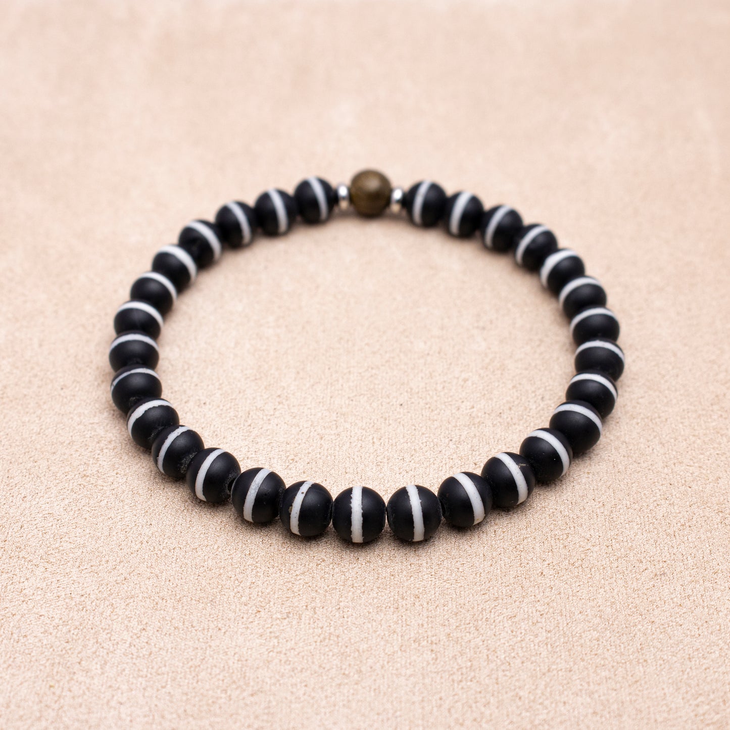Band Agate – healing, spiritual purification, enhance meditation